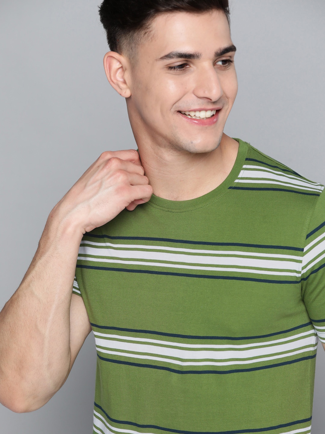 

Mast & Harbour Men Green & Off White Pure Cotton Striped T-shirt