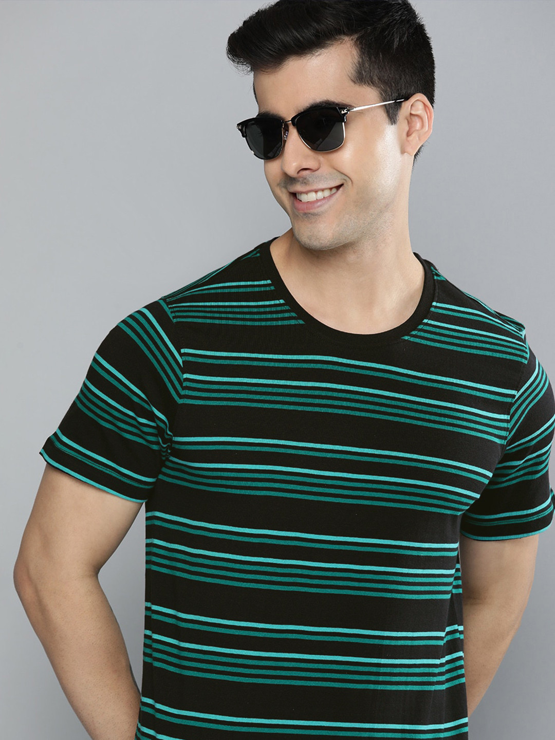 

Mast & Harbour Men Black & Green Striped Pure Cotton T-shirt