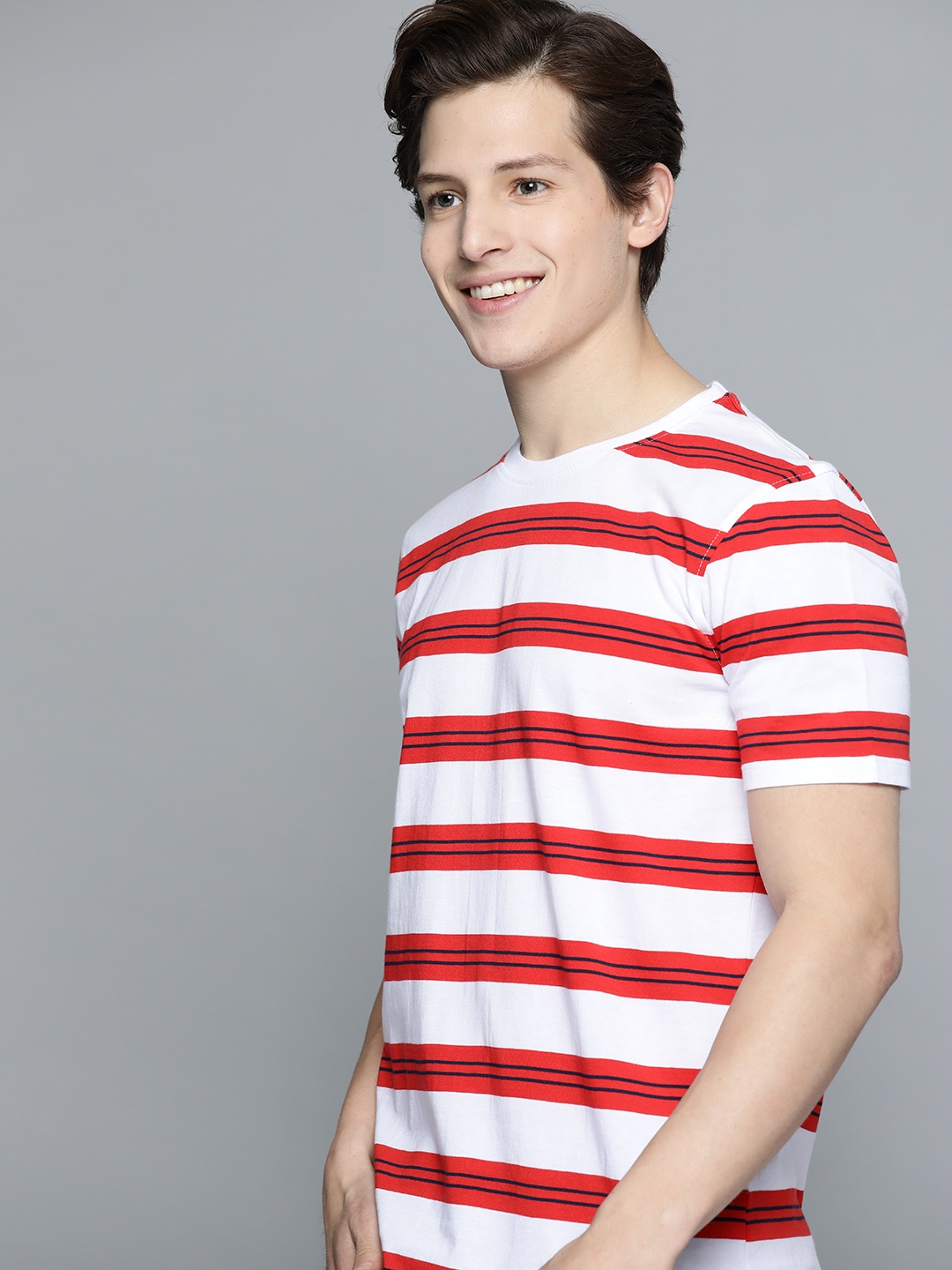 

Mast & Harbour Men White & Red Striped Pure Cotton T-shirt