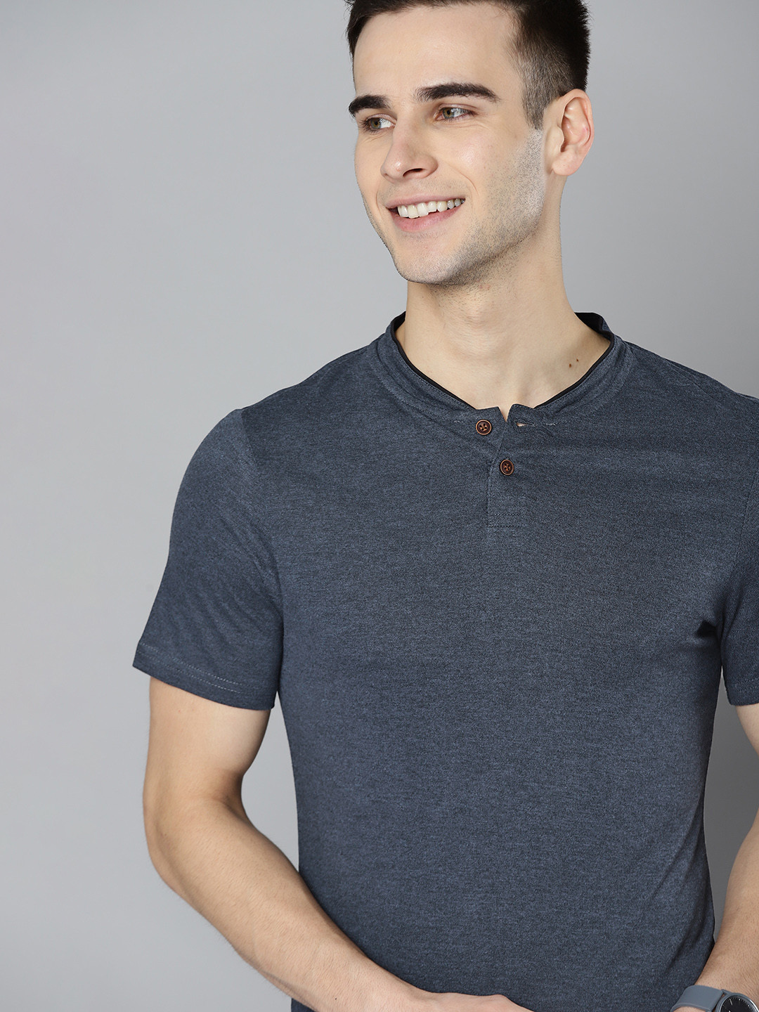 

Mast & Harbour Men Navy Blue Solid Henley Neck T-shirt