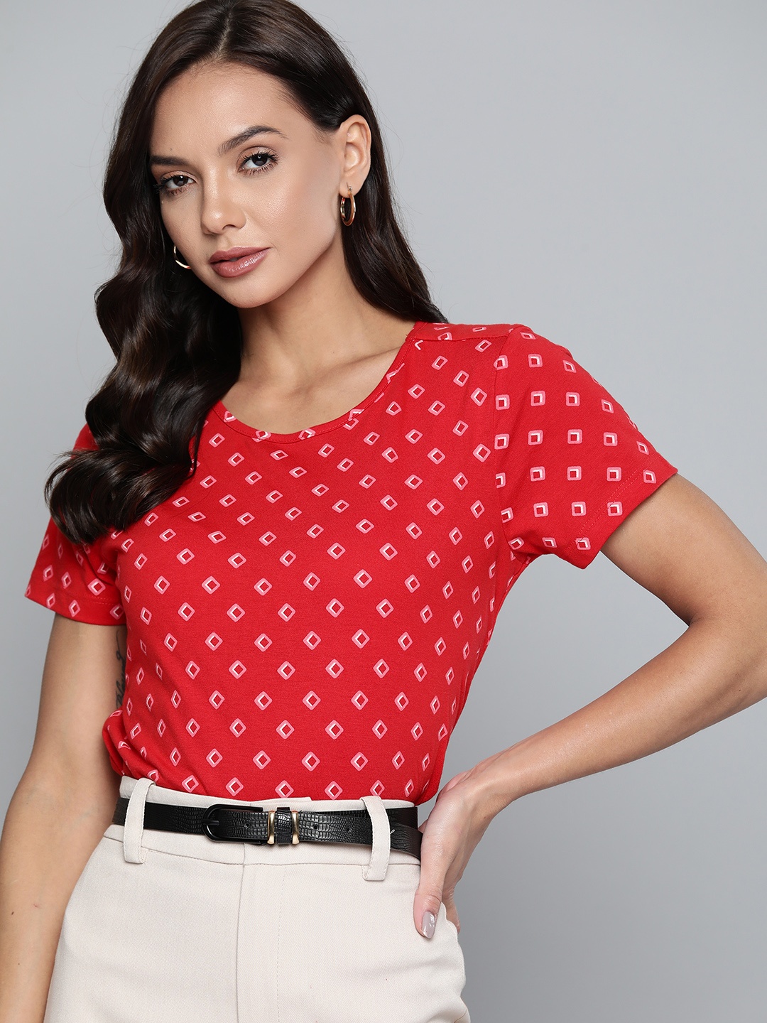 

Chemistry Women Red & Pink Pure Cotton Printed T-shirt