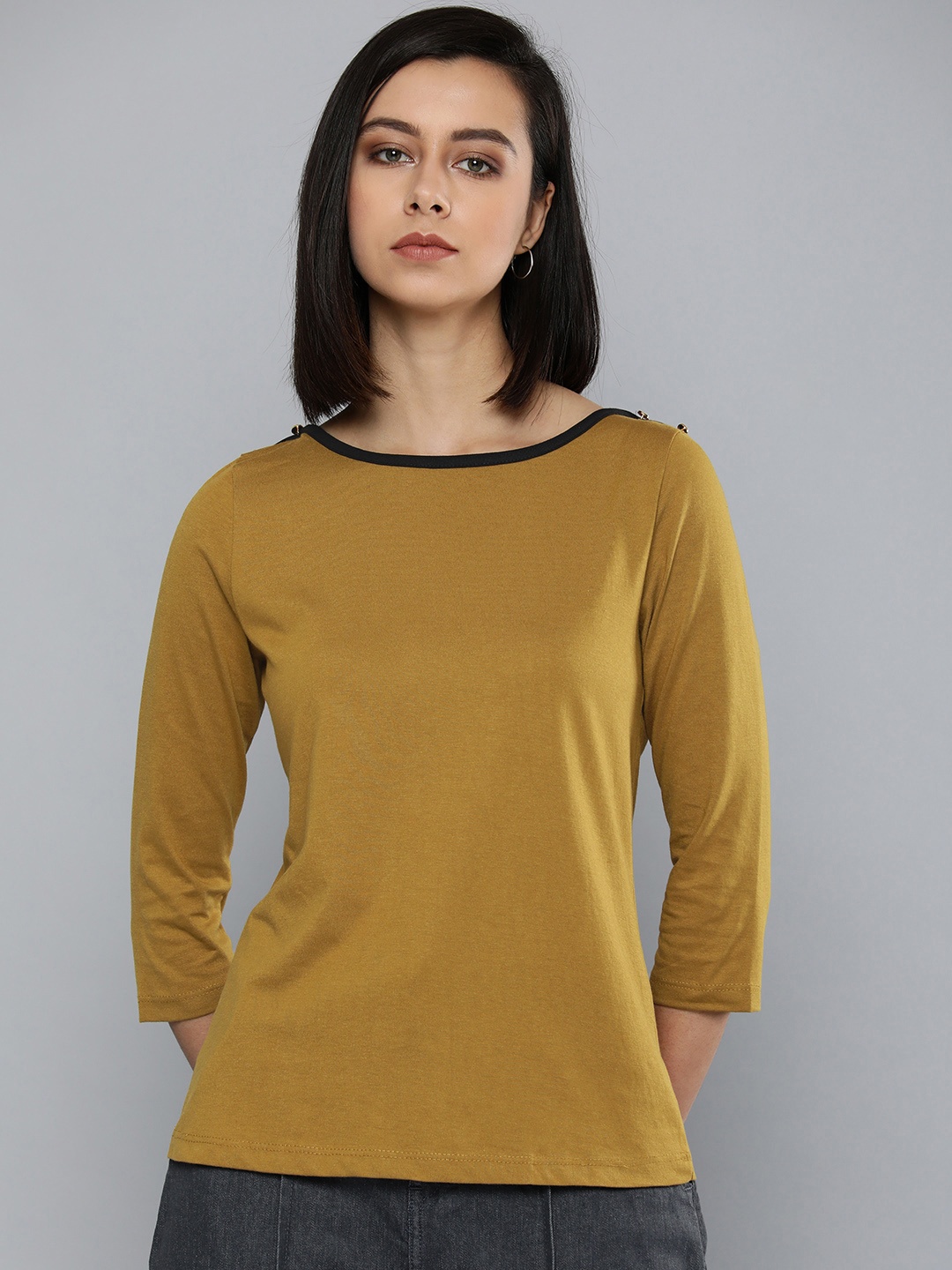 

Chemistry Women Mustard Yellow Solid Round-Neck Pure Cotton Casual T-shirt