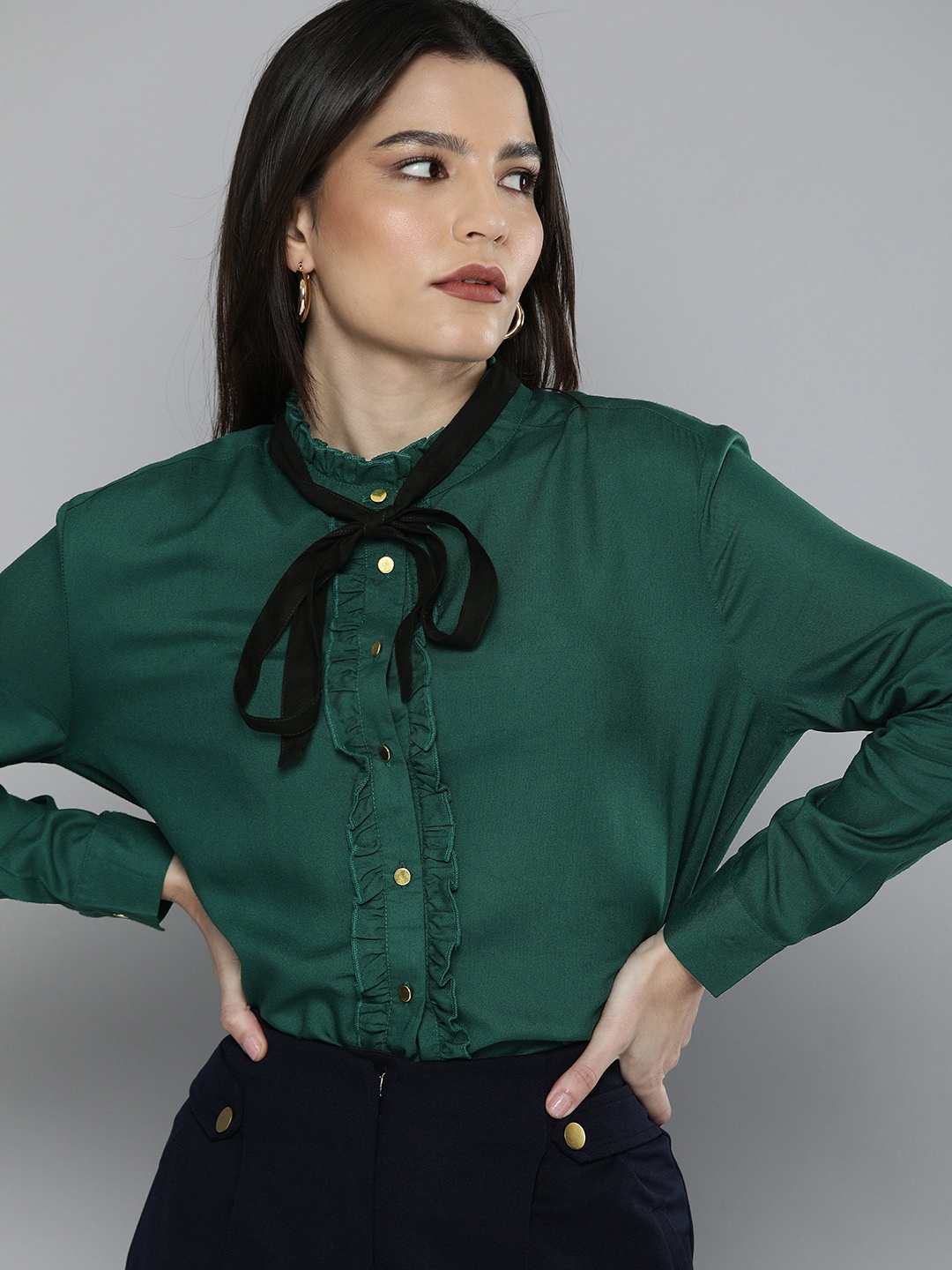 

Chemistry Women Green Tie-Up Neck Casual Shirt