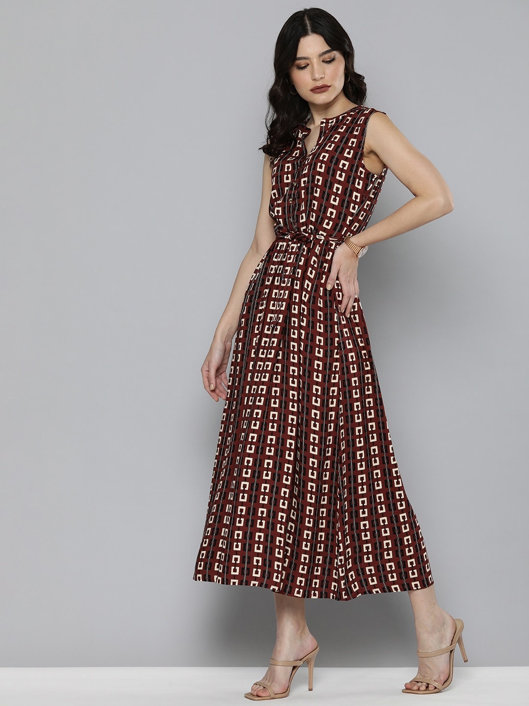 

Chemistry Women Brown & Beige Printed Fit & Flare Midi Dress