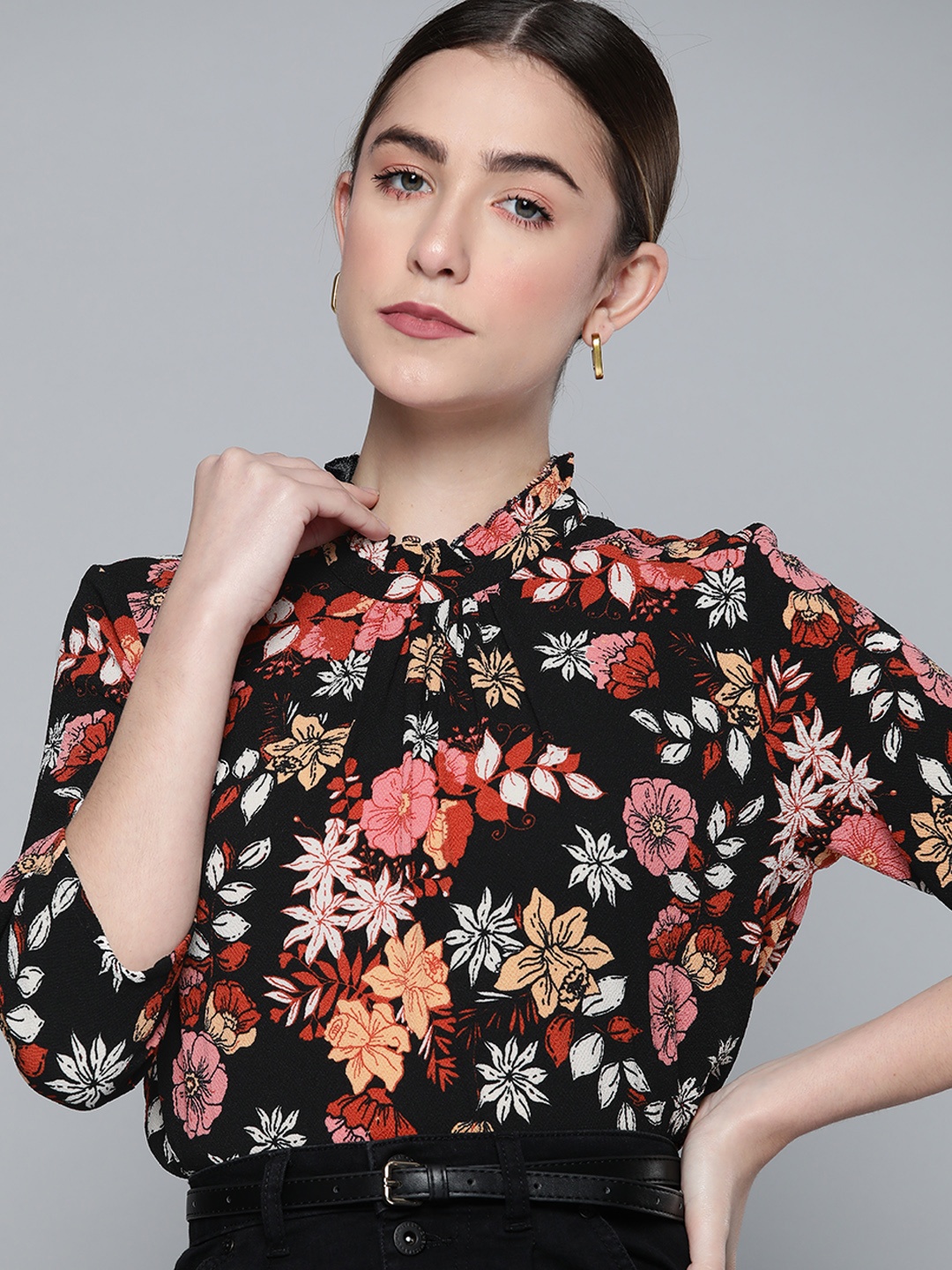 

Chemistry Black & Pink Floral Print Tie-Up Neck Top