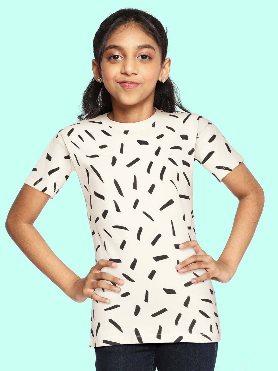 

UTH by Roadster Girls Off-White & Black Abstract Print Cotton T-shirt