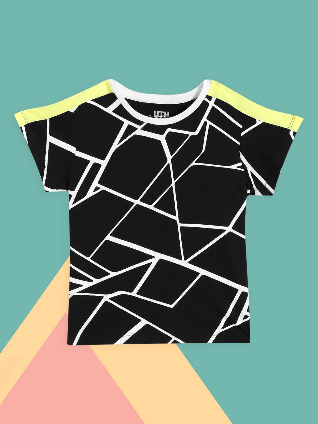

UTH by Roadster Girls Black & White Printed Pure Cotton T-shirt