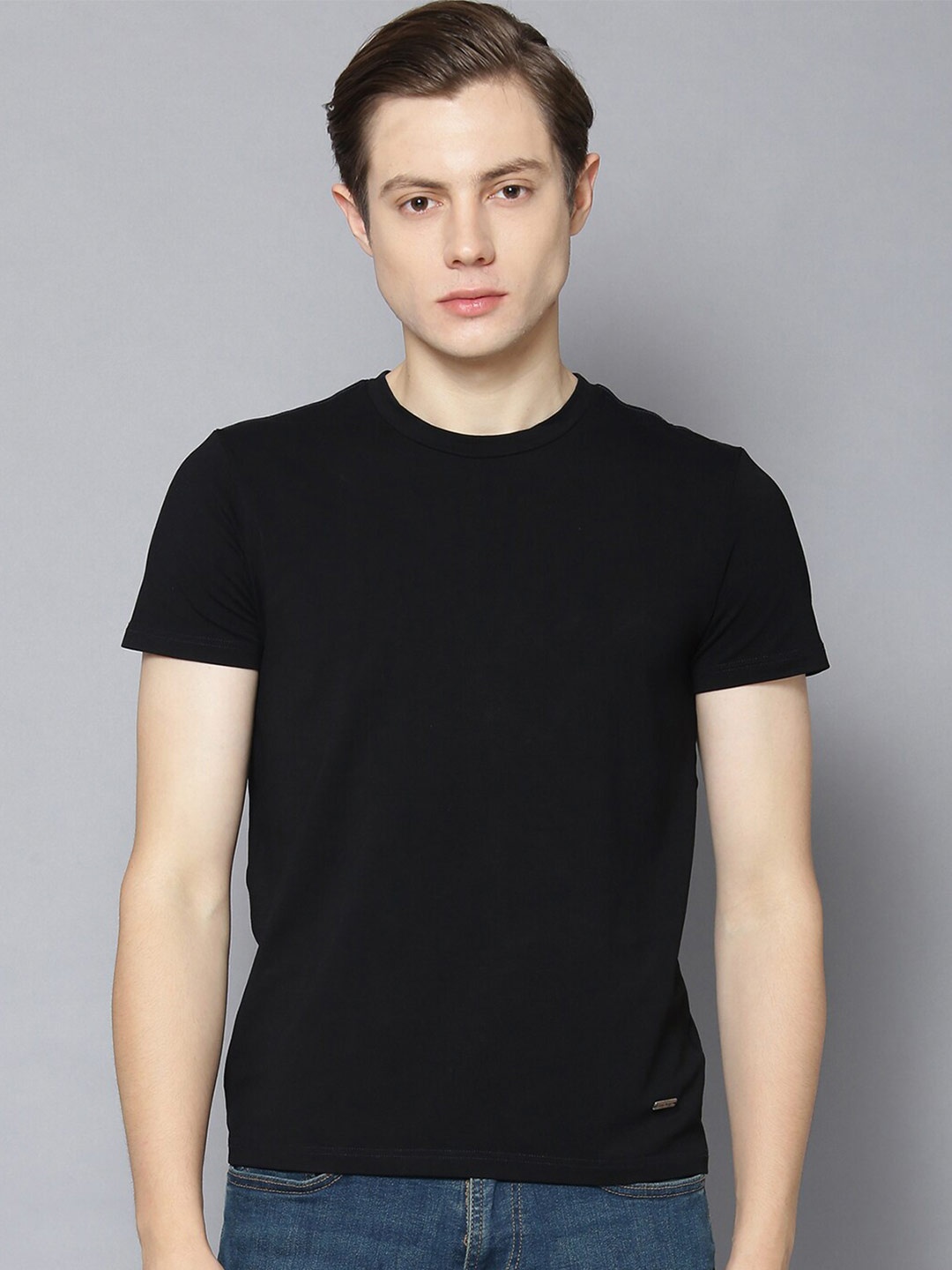 

Bruun & Stengade Men Black Slim Fit T-shirt