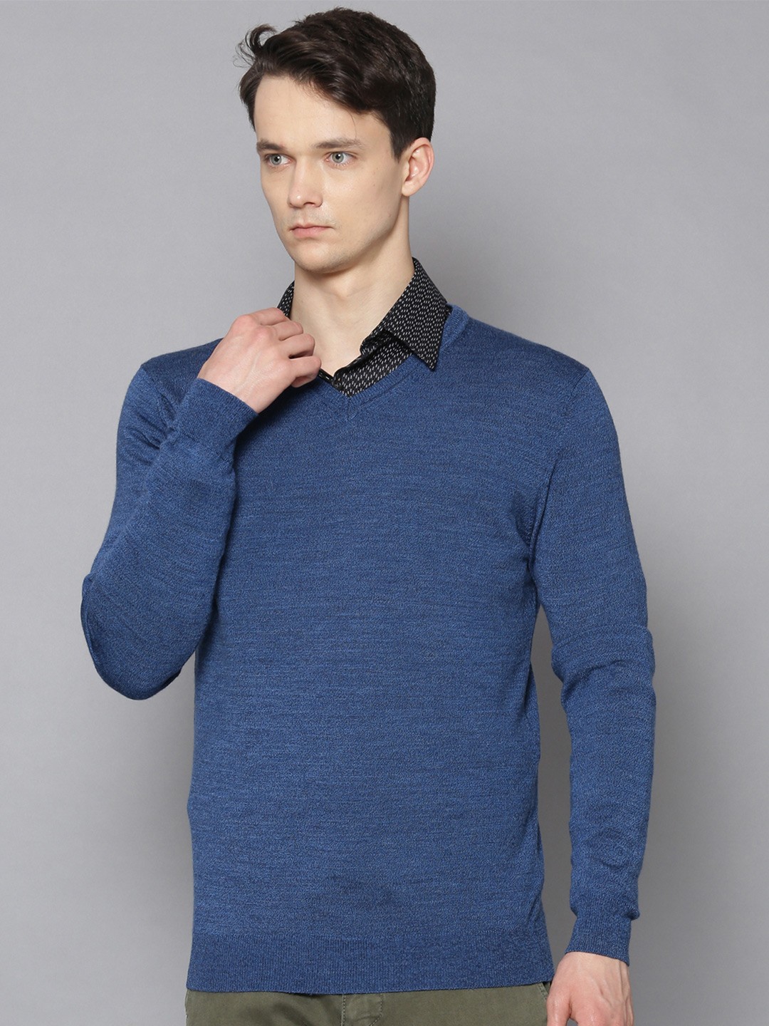 

LINDBERGH Men Blue V-Neck Slim Fit T-shirt