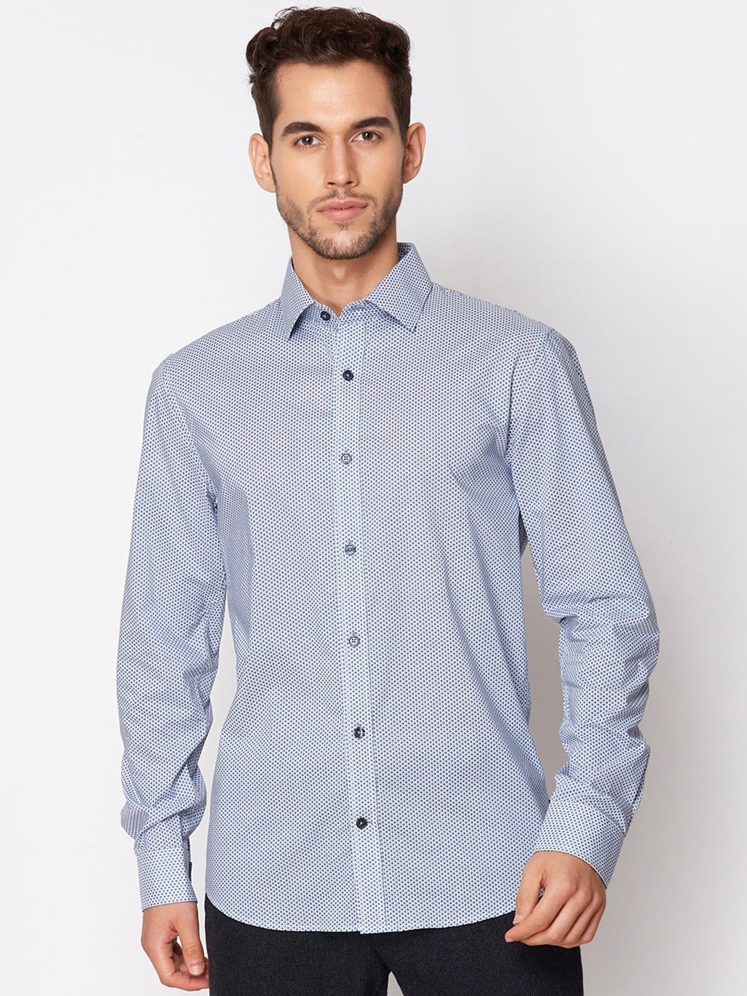 

Matinique Men Blue Slim Fit Chevron Printed Cotton Casual Shirt