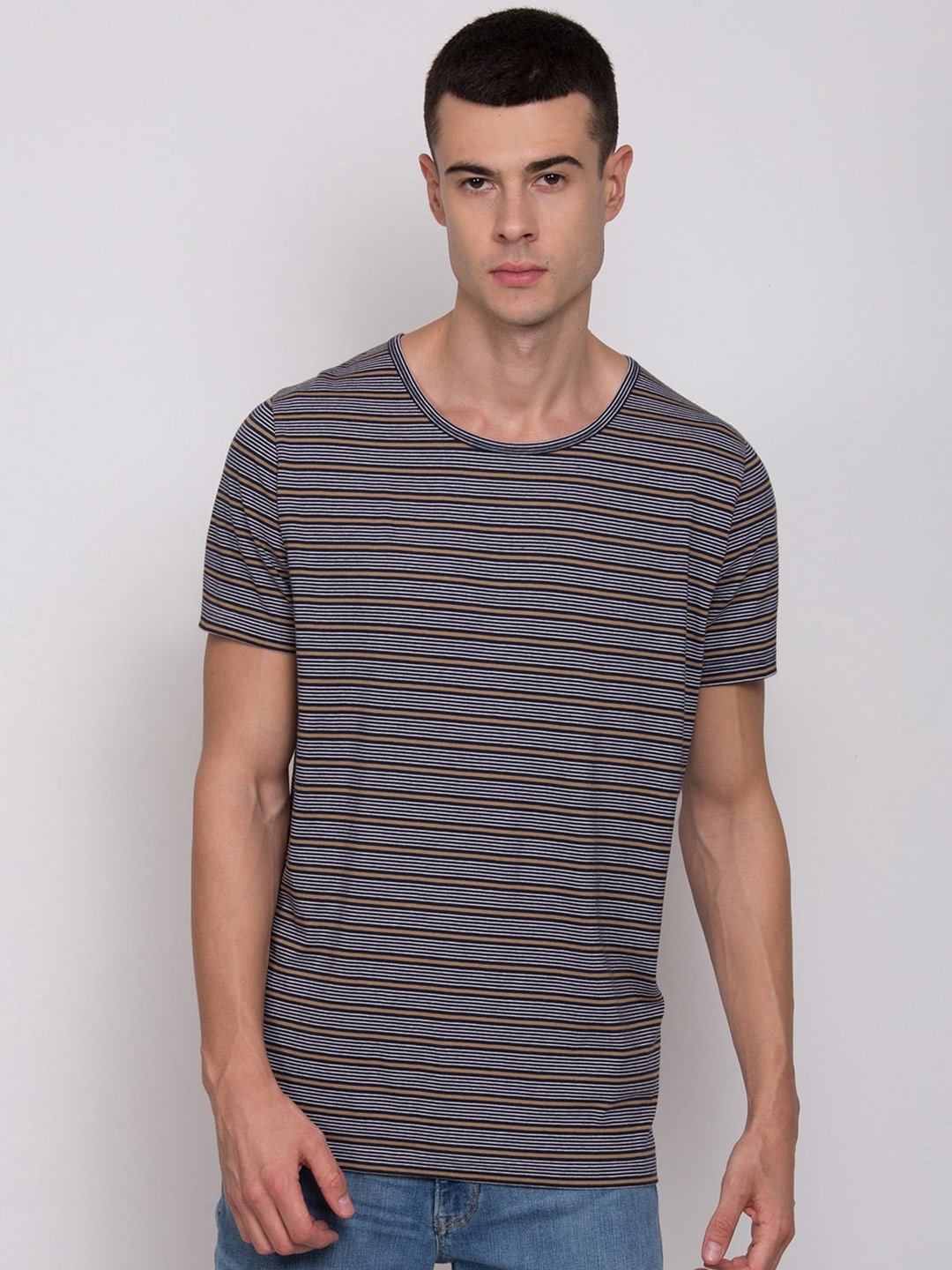 

Matinique Men Navy Blue & Khaki Striped Drop-Shoulder Sleeves Slim Fit T-shirt