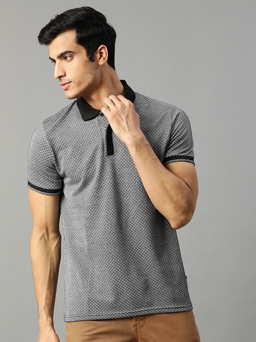 

Matinique Men Black & White Polo Collar T-shirt