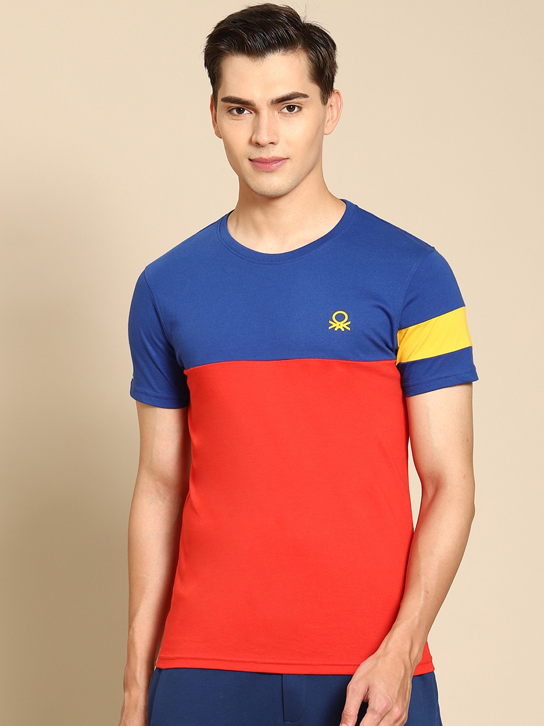 

United Colors of Benetton Men Red & Blue Brand Logo Colourblocked T-shirt
