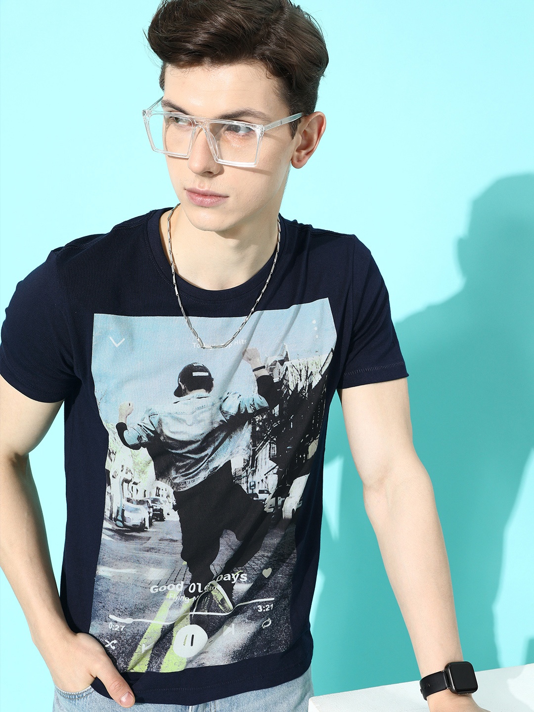 

Flying Machine Men Navy Blue Printed Photographic Tshirt