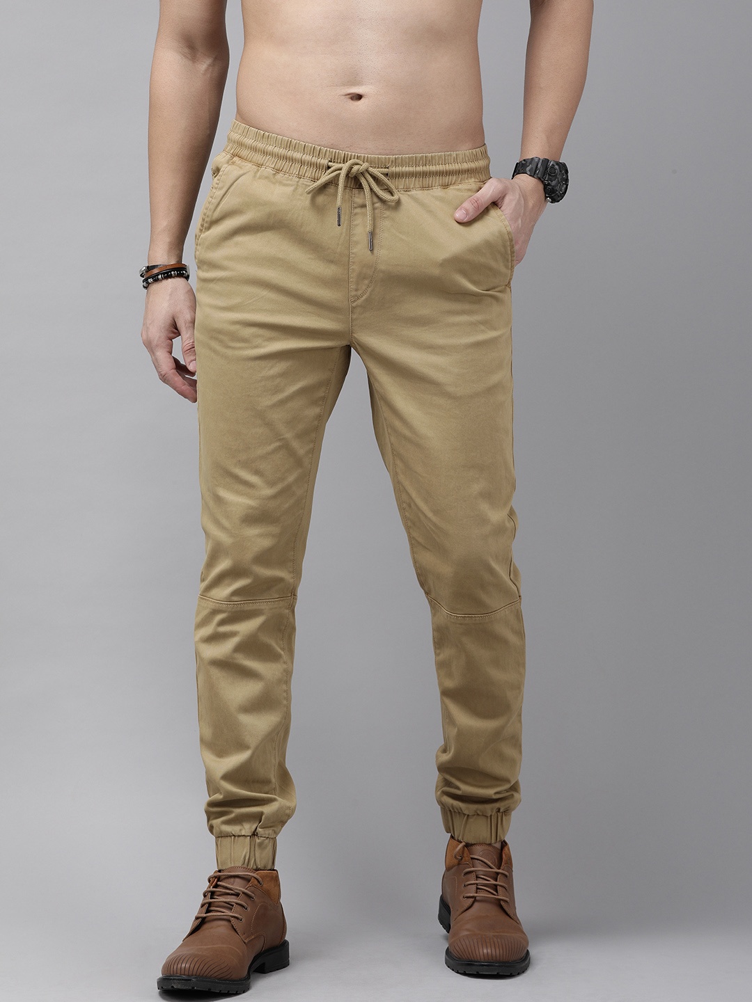 

Roadster Men Khaki Solid Joggers