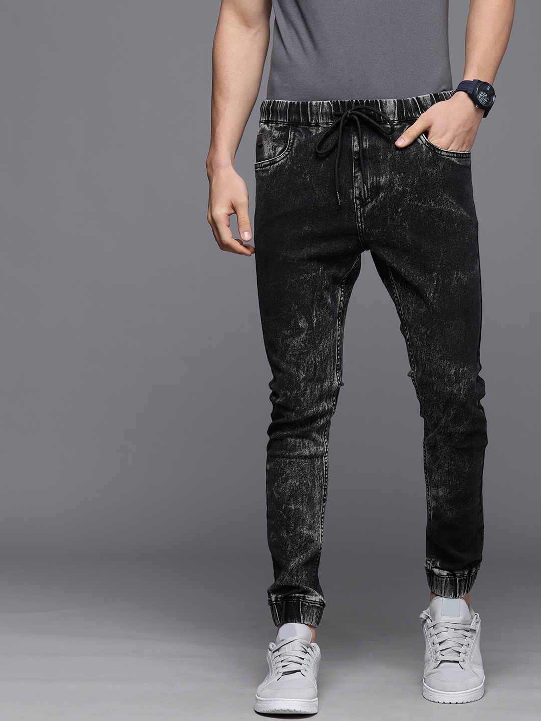 

WROGN Men Grey Light Fade Acid Wash Stretchable Casual Joggers