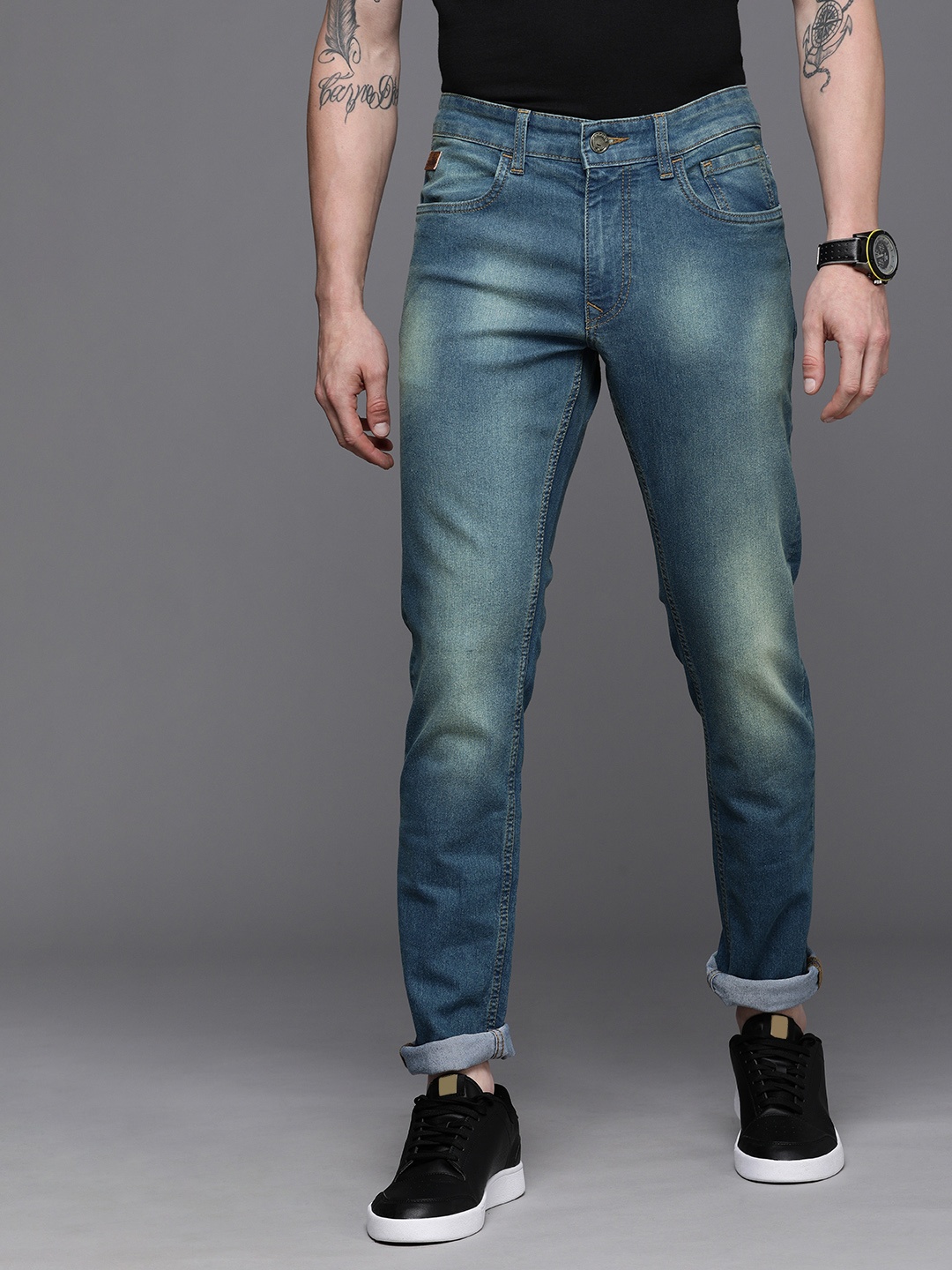 

WROGN Men Blue Skinny Fit Light Fade Mid Rise Stretchable Jeans