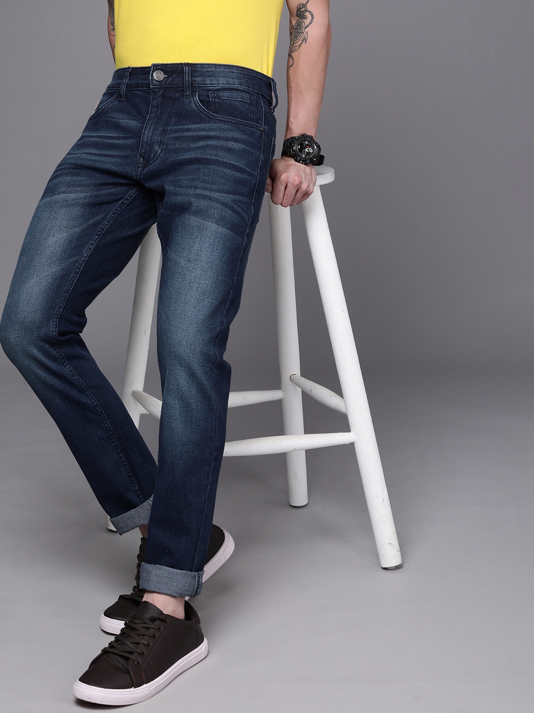 

WROGN Men Blue Slim Fit Light Fade Stretchable Jeans