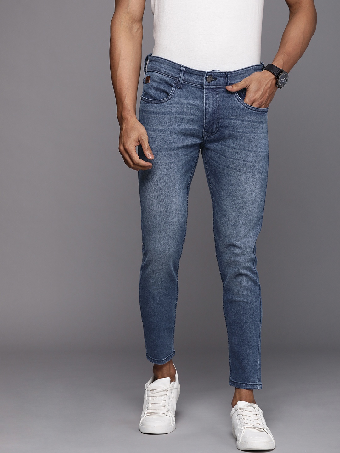 

WROGN Men Blue Skinny Fit Light Fade Stretchable Cropped Jeans