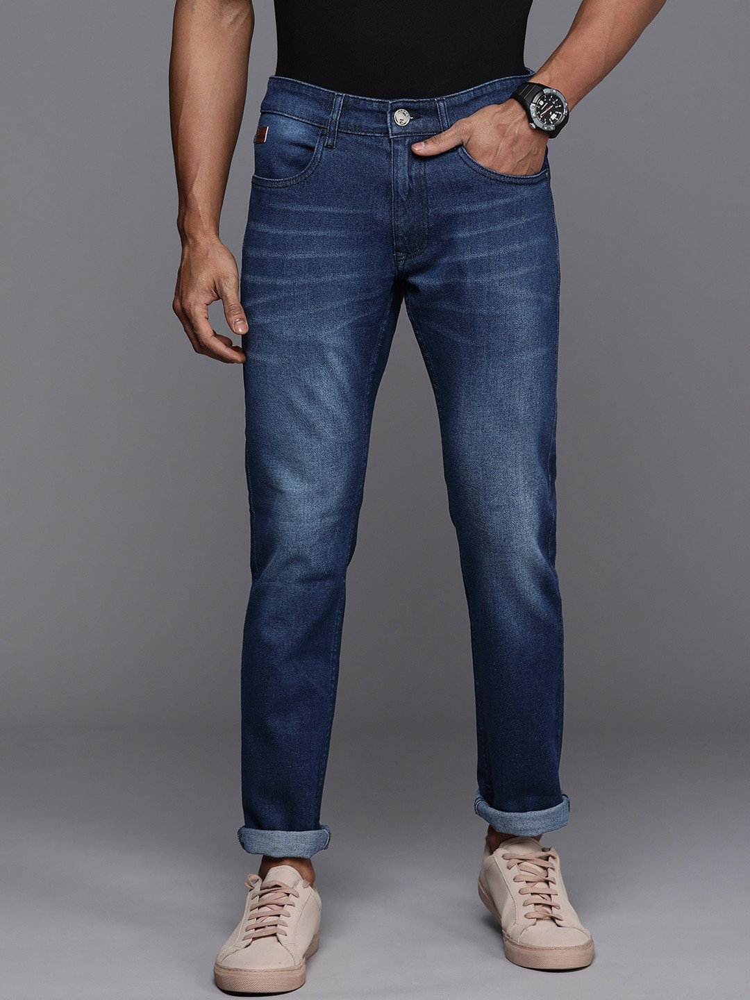 

WROGN Men Blue Slim Fit Heavy Fade Stretchable Jeans