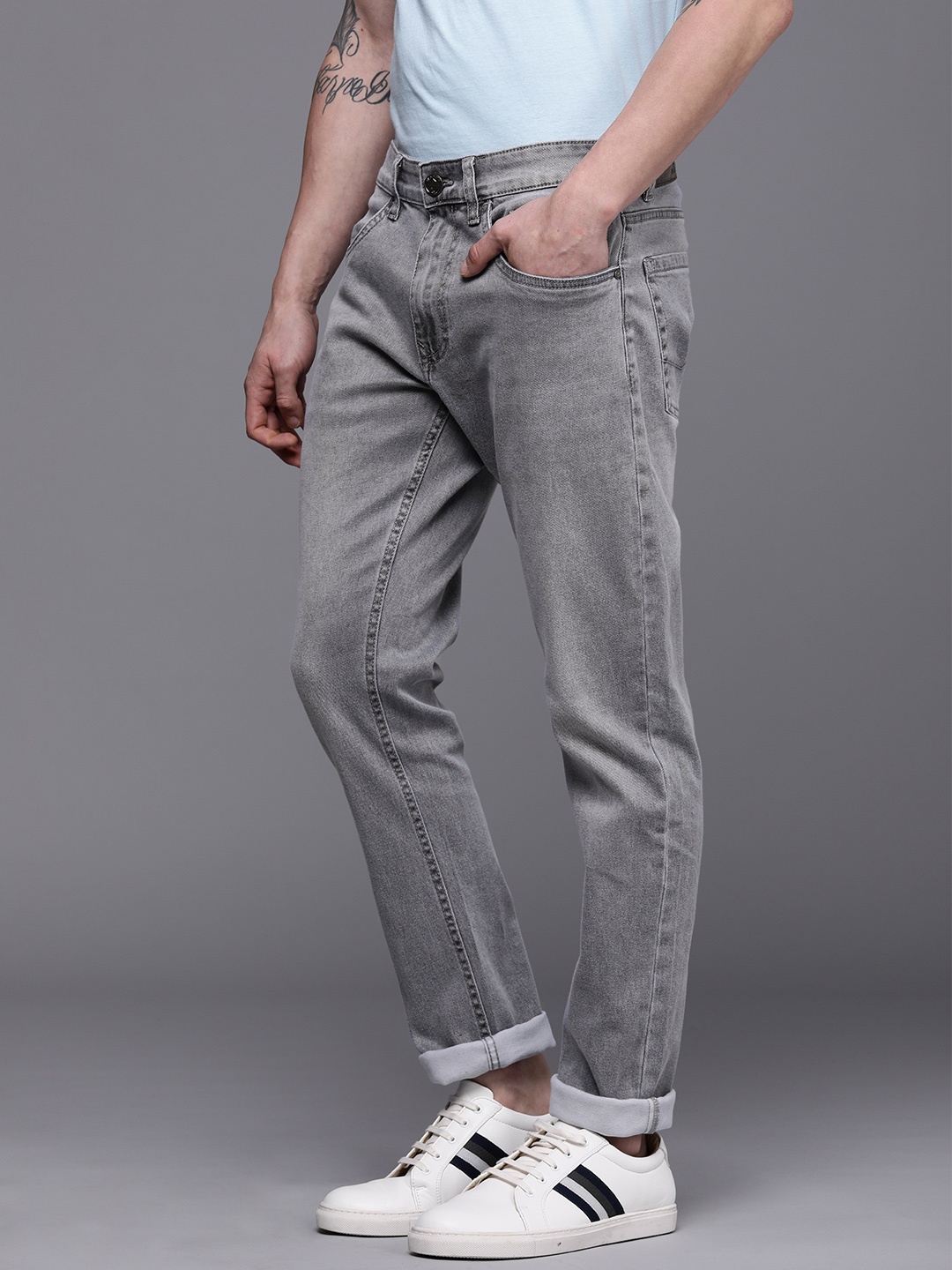 

WROGN Men Grey Heavy Fade Slim Fit Stretchable Jeans