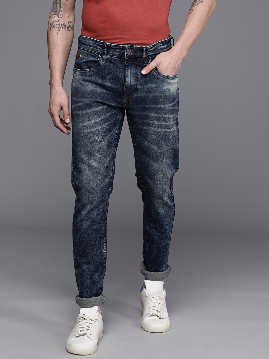 

WROGN Men Blue Slim Fit Heavy Fade Stretchable Jeans