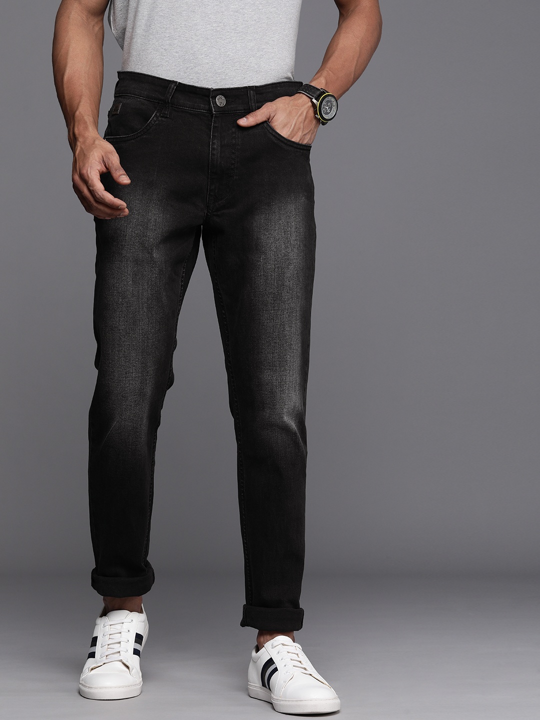 

WROGN Men Black Slim Fit Heavy Fade Stretchable Jeans