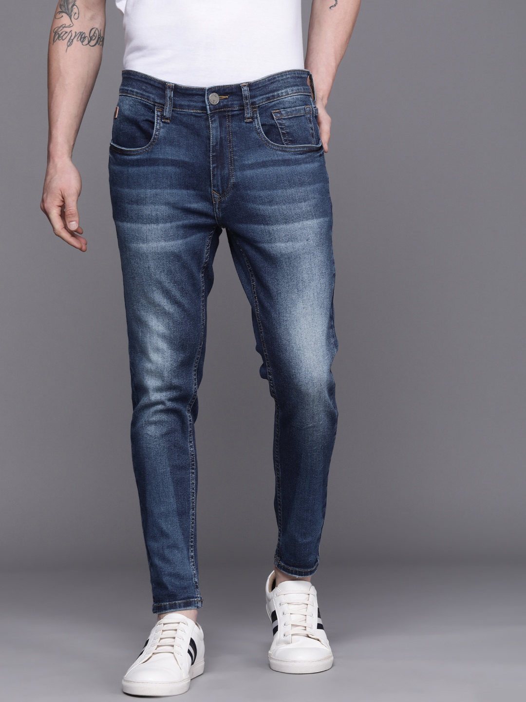 

WROGN Men Blue Skinny Fit Heavy Fade Stretchable Jeans