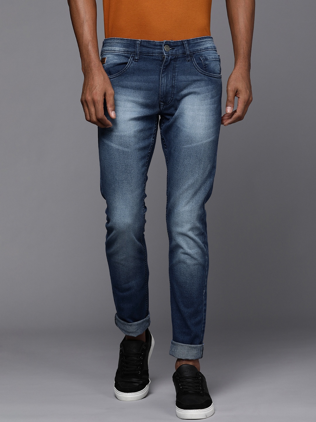 

WROGN Men Blue Slim Fit Heavy Fade Stretchable Jeans