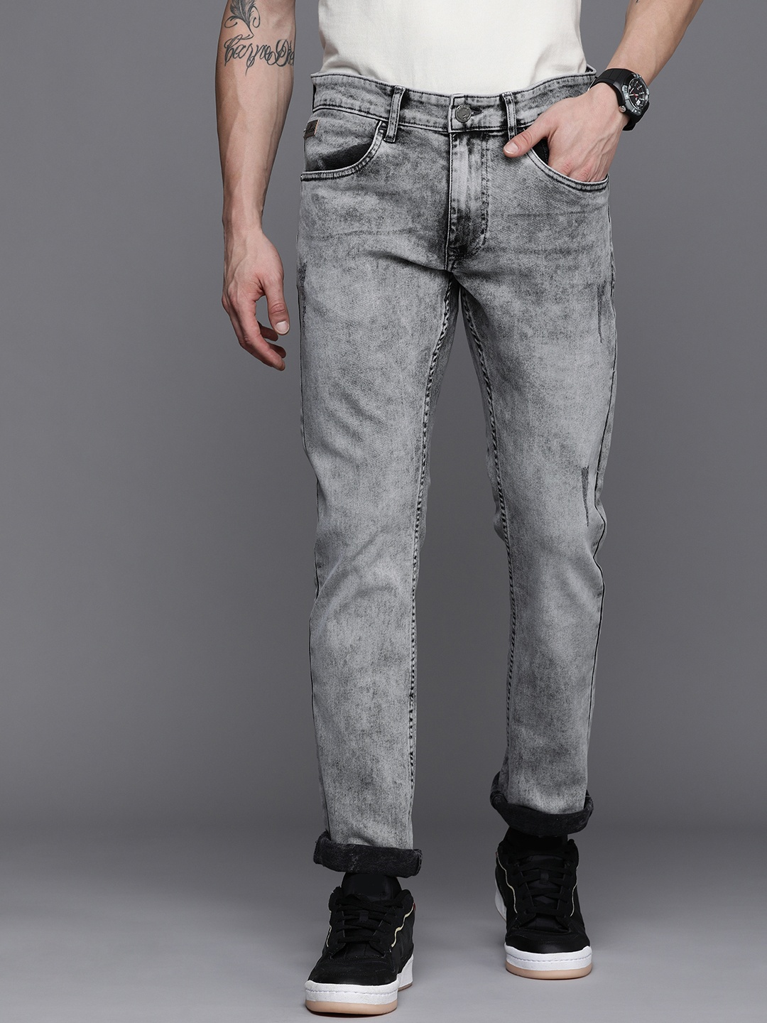 

WROGN Men Grey Slim Fit Heavy Fade Stretchable Jeans