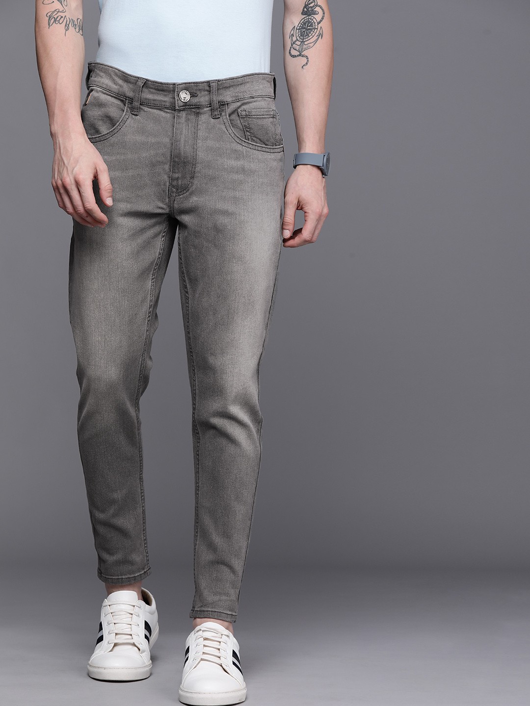 

WROGN Men Grey Skinny Fit Light Fade Mid Rise Stretchable Jeans