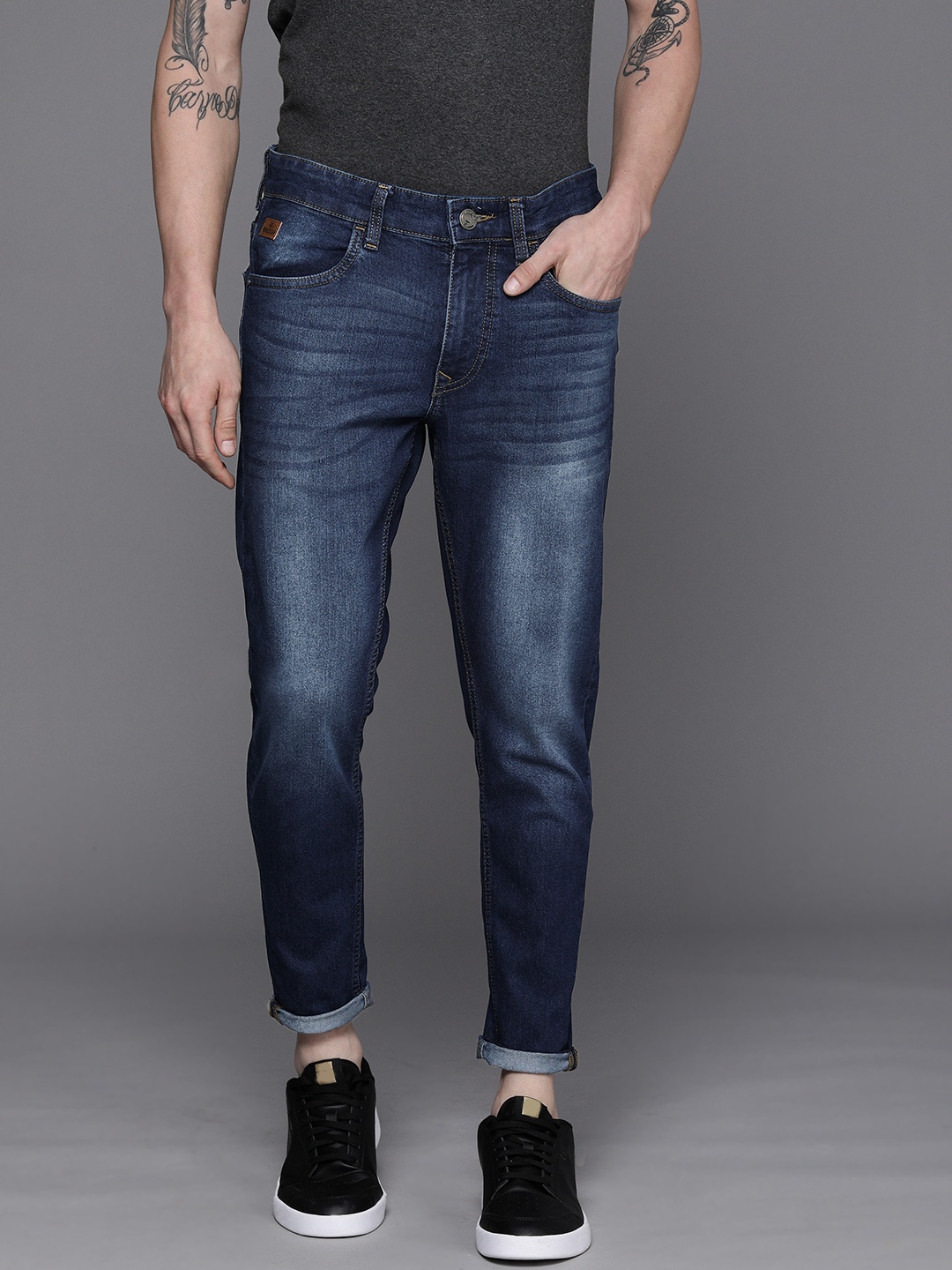 

WROGN Men Navy Blue Skinny Fit Mid-Rise Light Fade Cuffed Hem Stretchable Jeans
