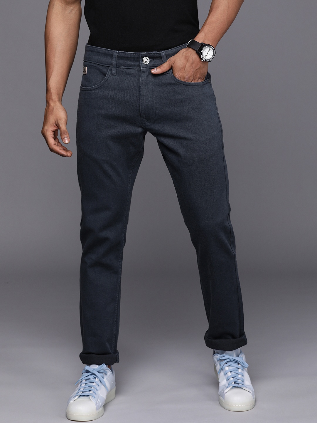 

WROGN Men Blue Slim Fit Mid-Rise Clean Look Stretchable Jeans