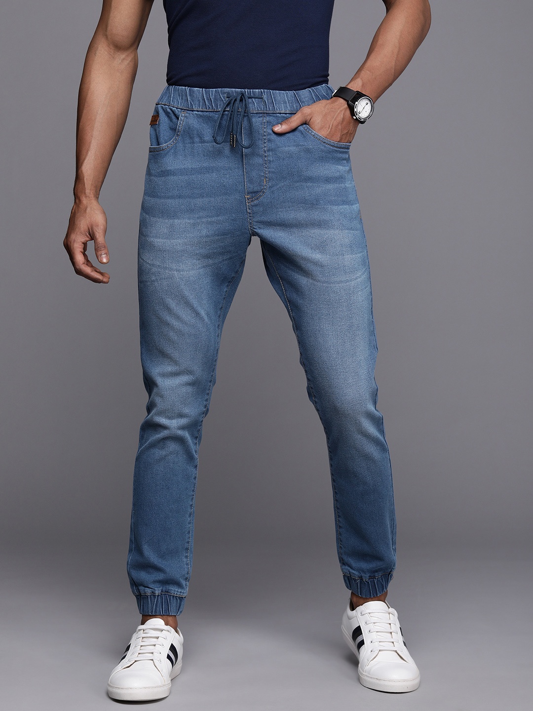 

WROGN Men Blue Mid-Rise Jogger Fit Clean Look Heavy Fade Jeans