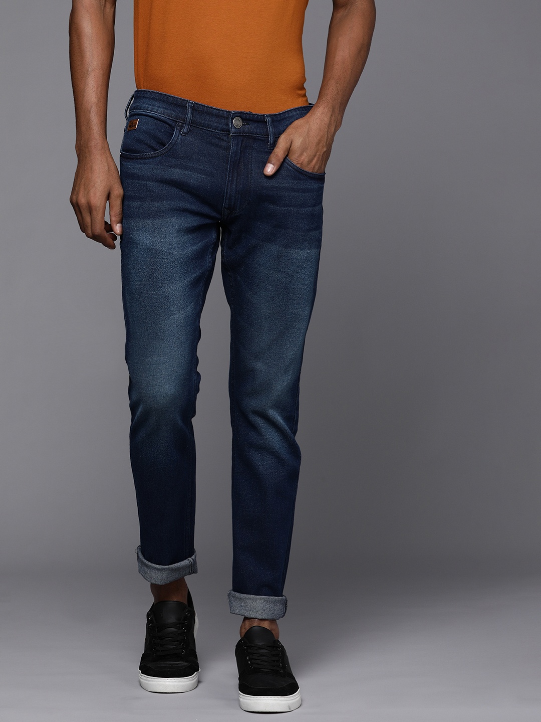 

WROGN Men Blue Slim Fit Light Fade Stretchable Jeans