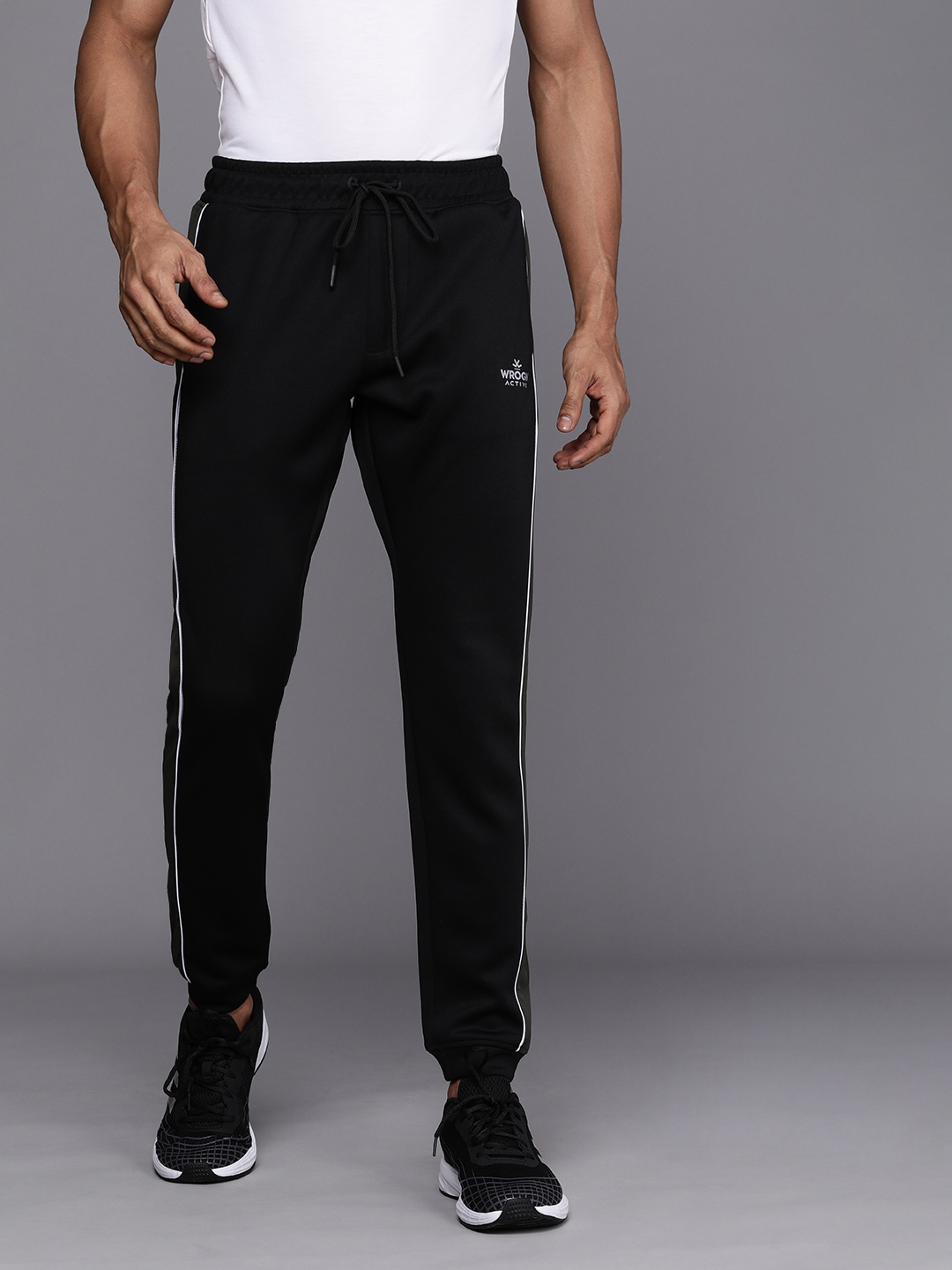 

WROGN ACTIVE Men Black Slim Fit Side Striped Joggers