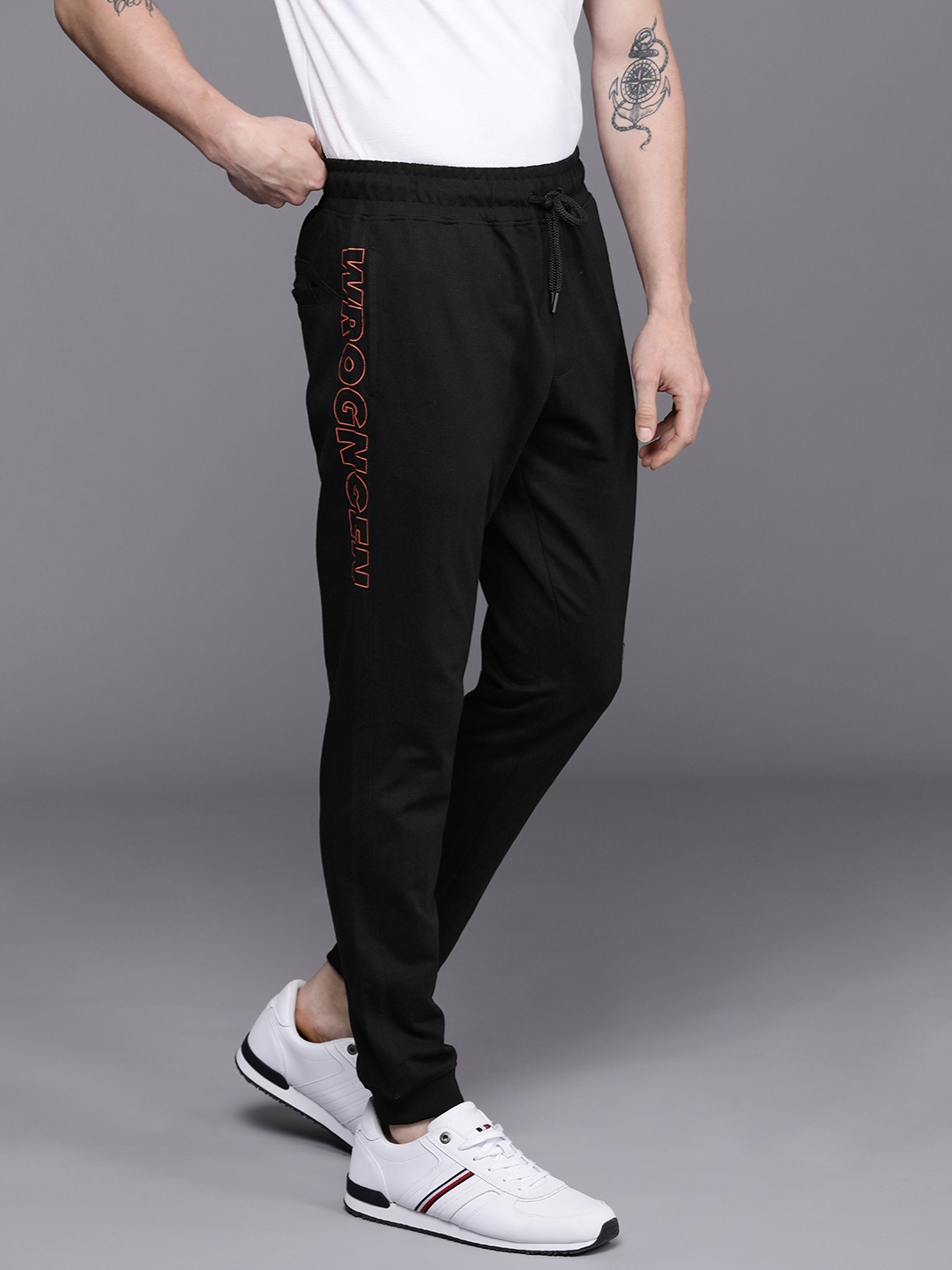 

WROGN Men Black Brand Logo Printed Detail Regular Fit Joggers