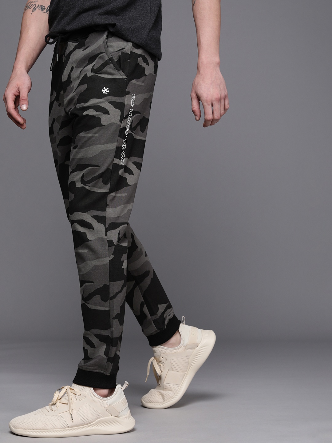 

WROGN Men Black & Grey Slim Fit Camouflage Printed Joggers