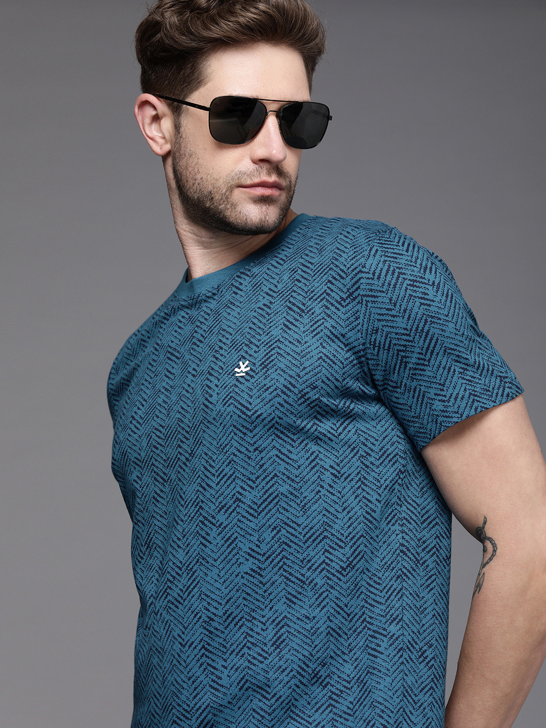 

WROGN Men Blue Printed Slim Fit T-shirt