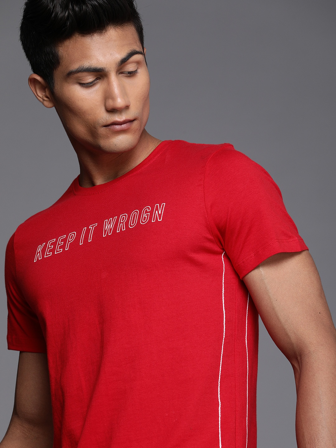 

WROGN Men Red Typography Printed Slim Fit Pure Cotton T-shirt