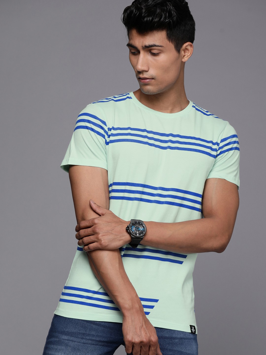 

WROGN Men Sea Green Blue Striped Slim Fit Pure Cotton T-shirt