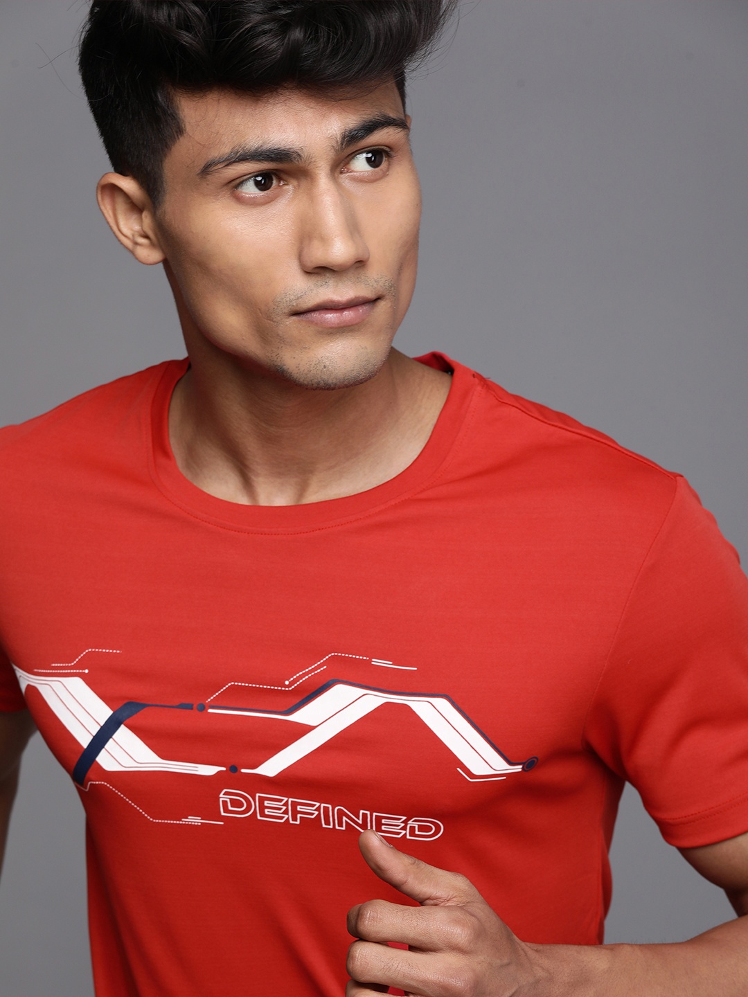 

WROGN ACTIVE Men Red & White Printed Slim Fit T-shirt