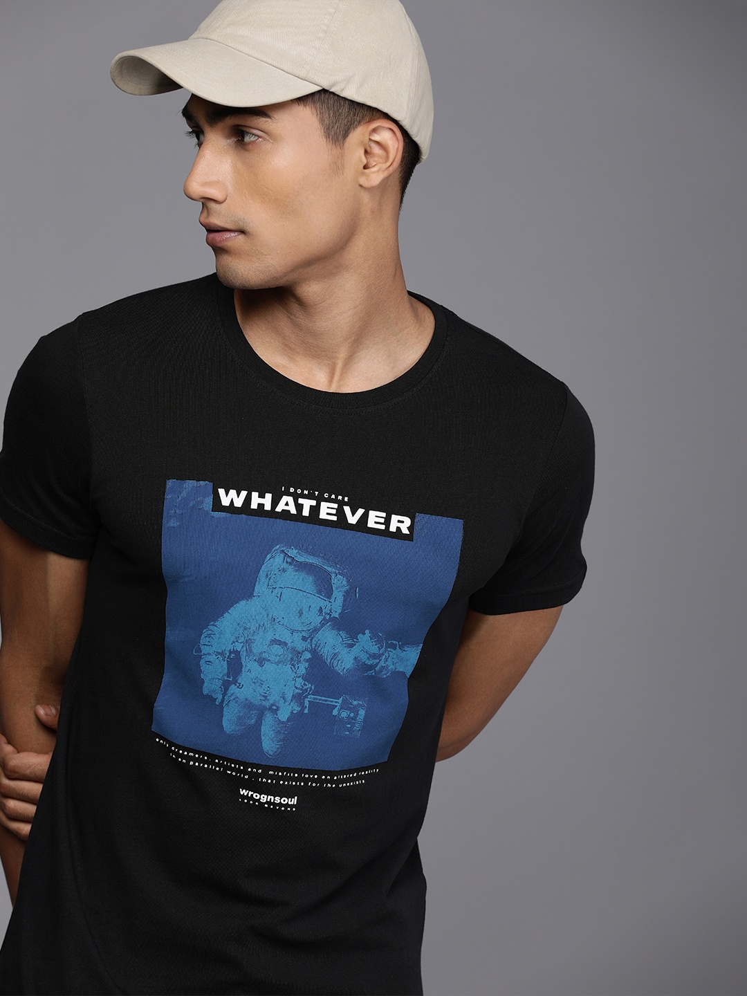 

WROGN Men Black Printed Slim Fit T-shirt