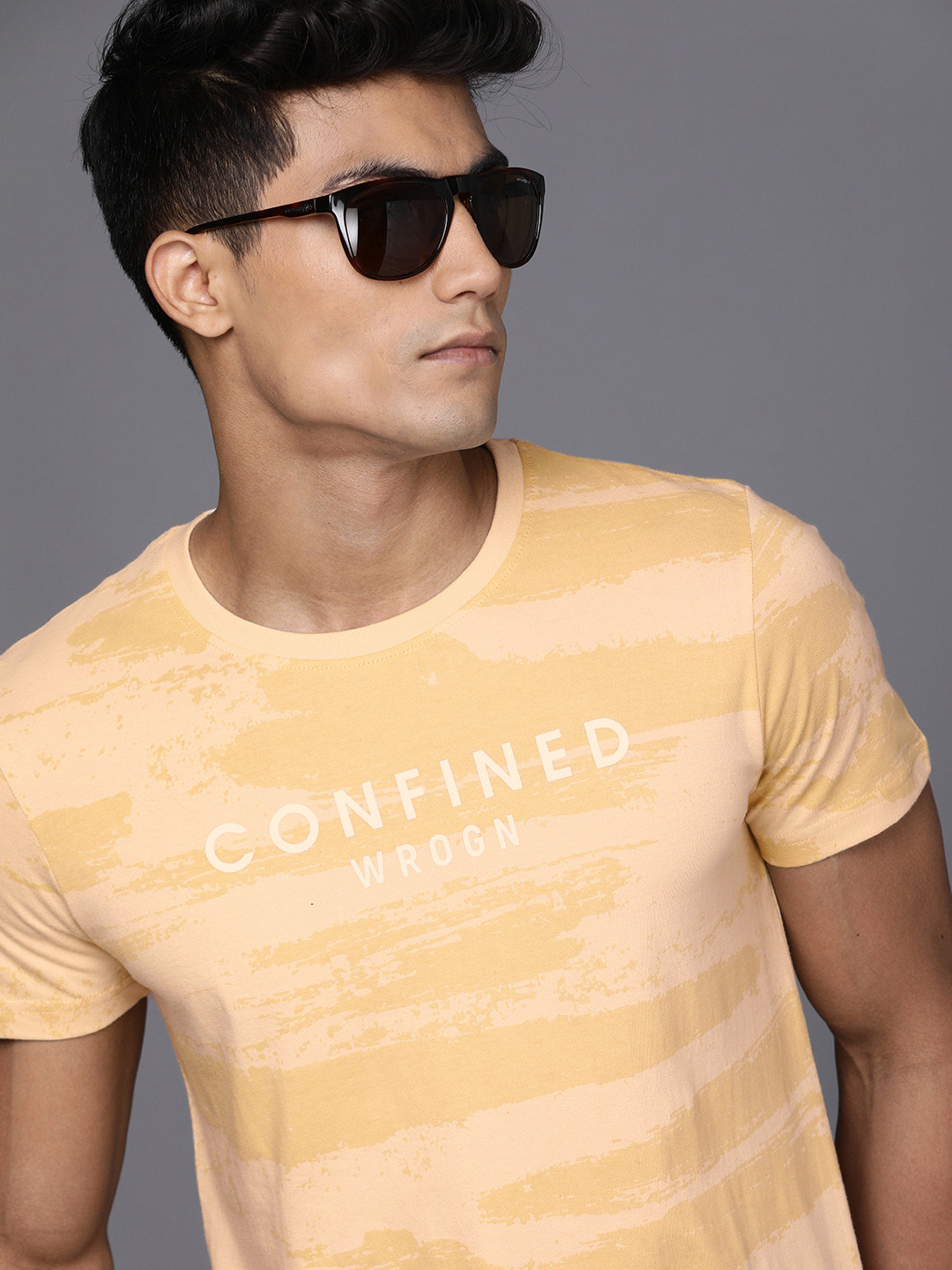 

WROGN Men Beige White Printed Slim Fit Pure Cotton T-shirt