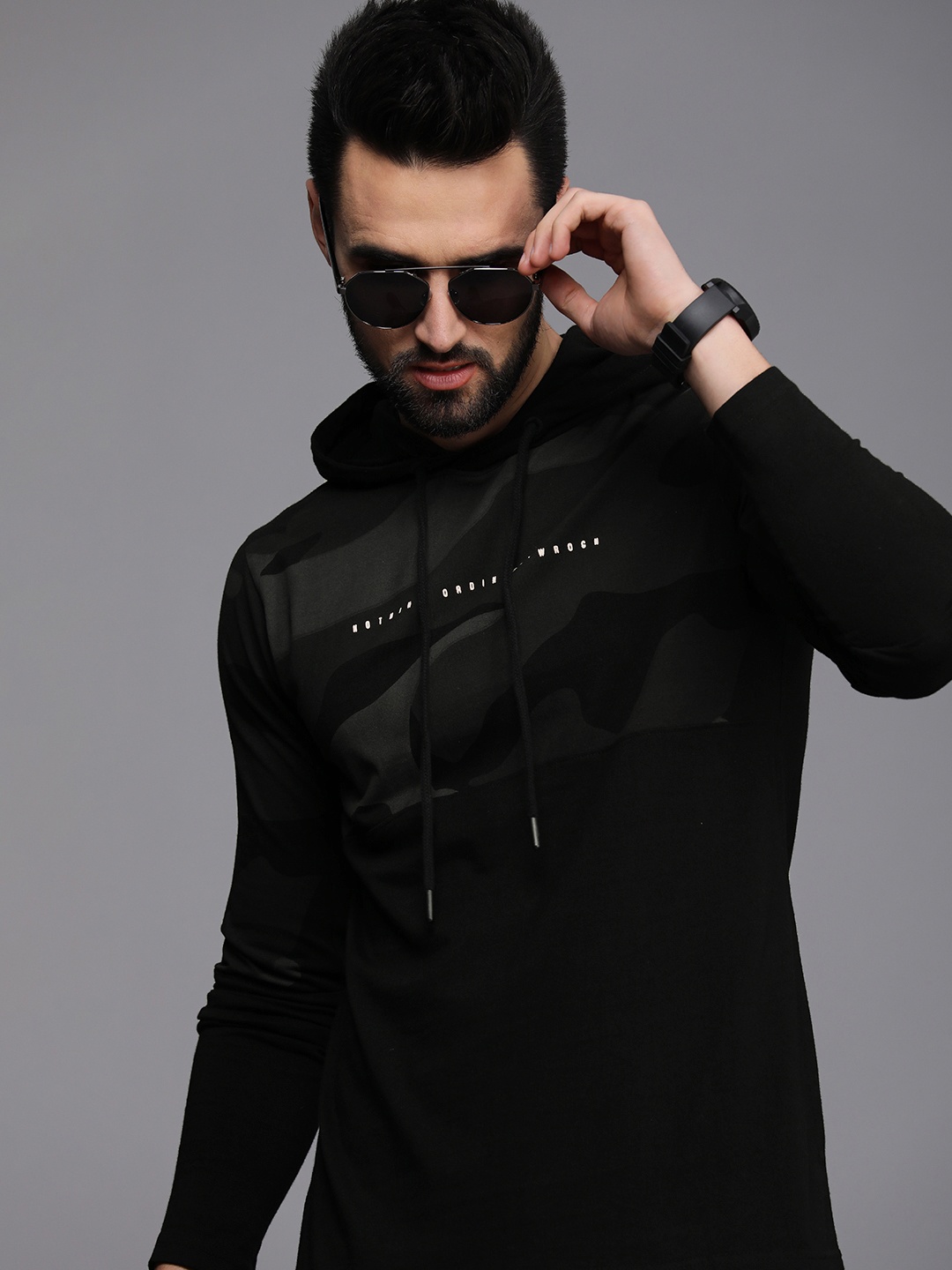 

WROGN Men Black Camouflage Printed Slim Fit T-shirt