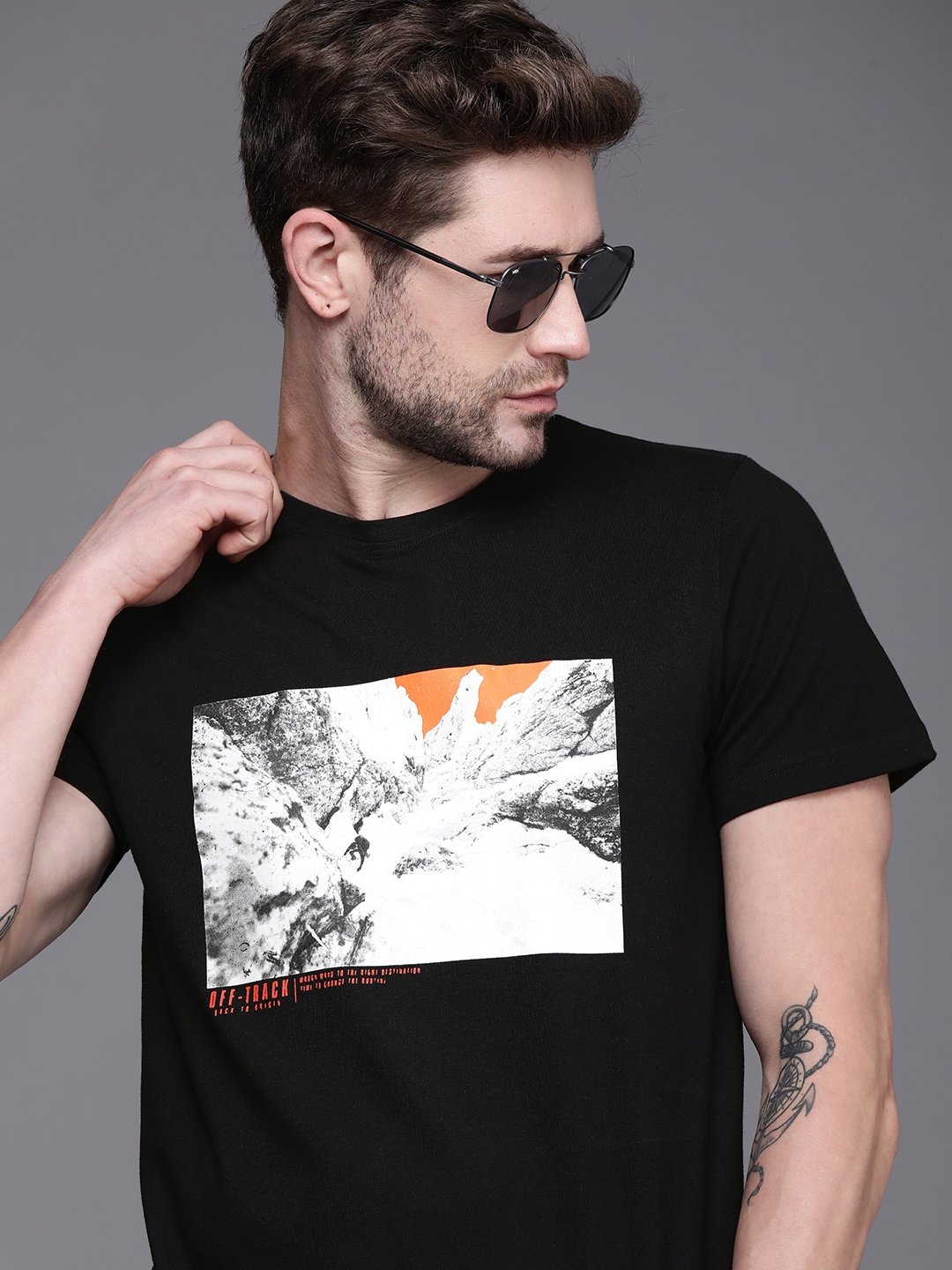 

WROGN Men Black White Printed Slim Fit Pure Cotton T-shirt