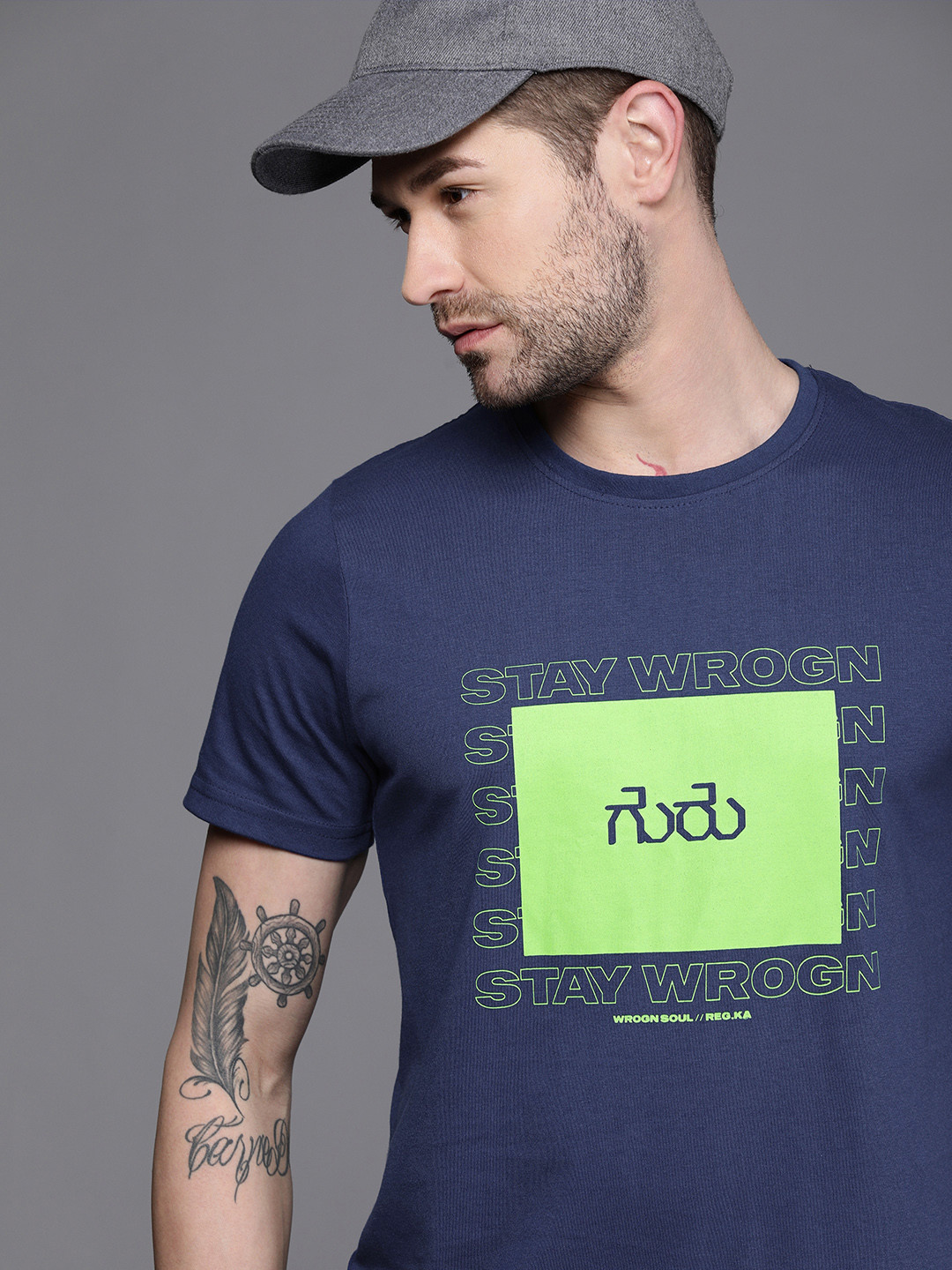 

WROGN Men Blue Typography Printed Slim Fit T-shirt