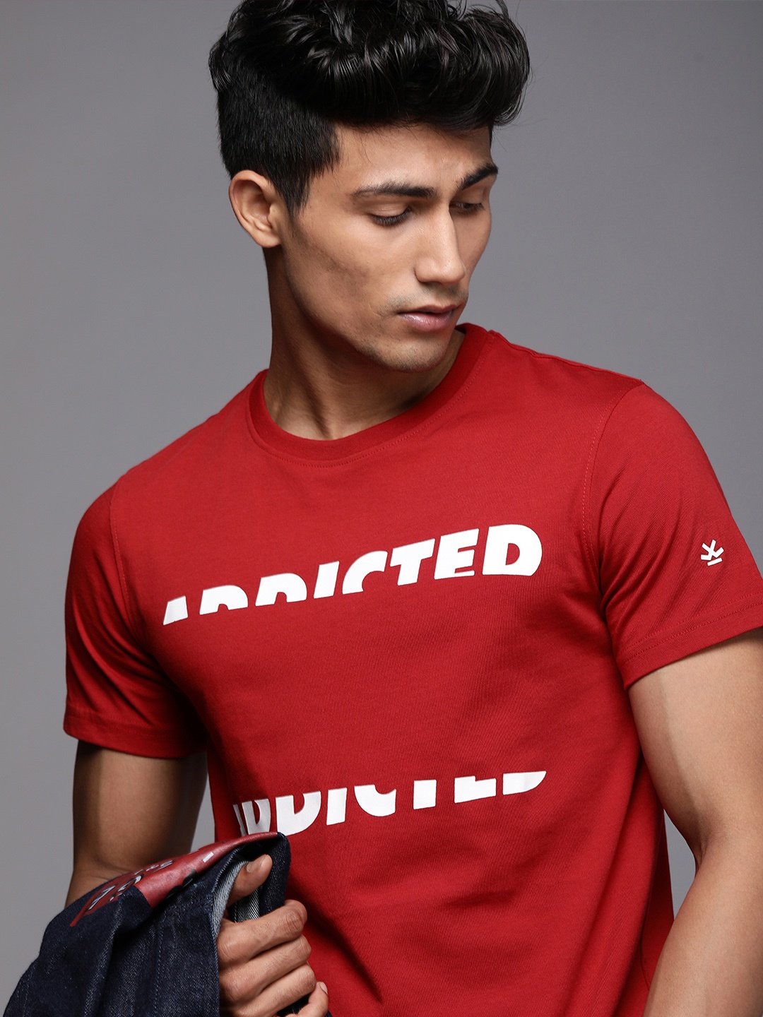 

WROGN Men Red Typography Printed Slim Fit T-shirt