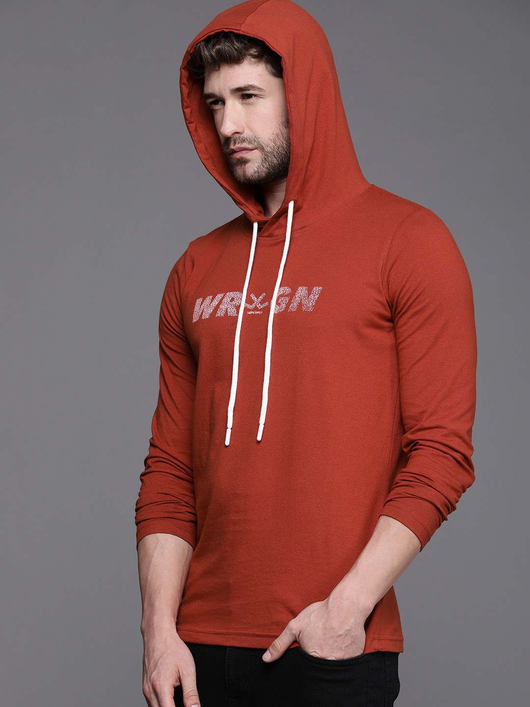 

WROGN Men Rust & White Slim Fit Printed T-shirt