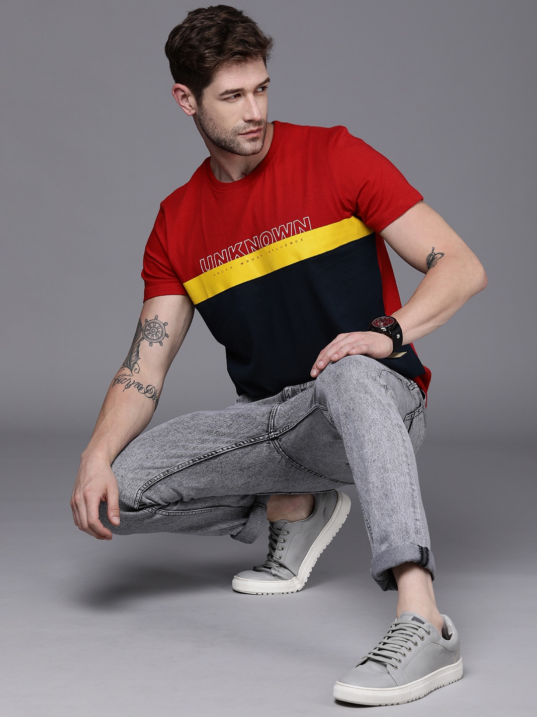 

WROGN Men Red & Navy Blue Colourblocked Applique Slim Fit T-shirt
